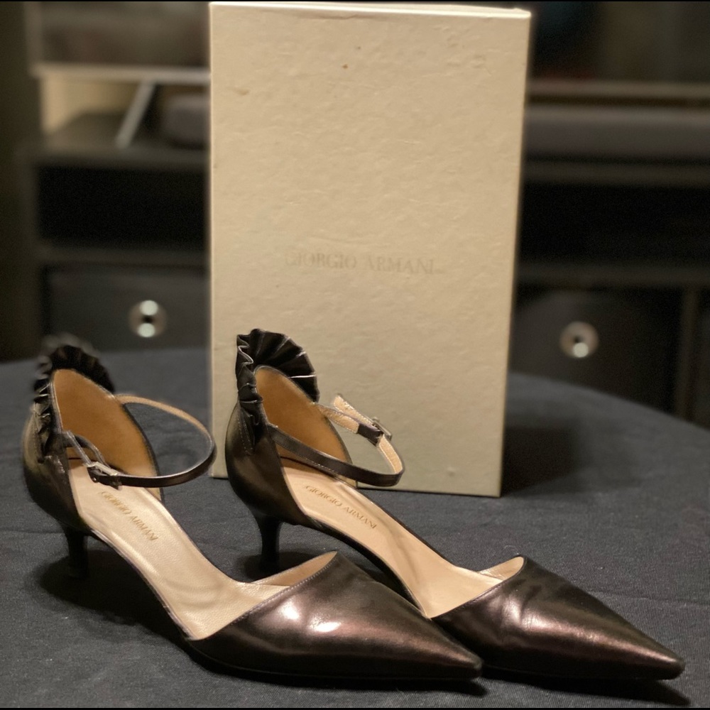 Sandals - Picture 2 of 4